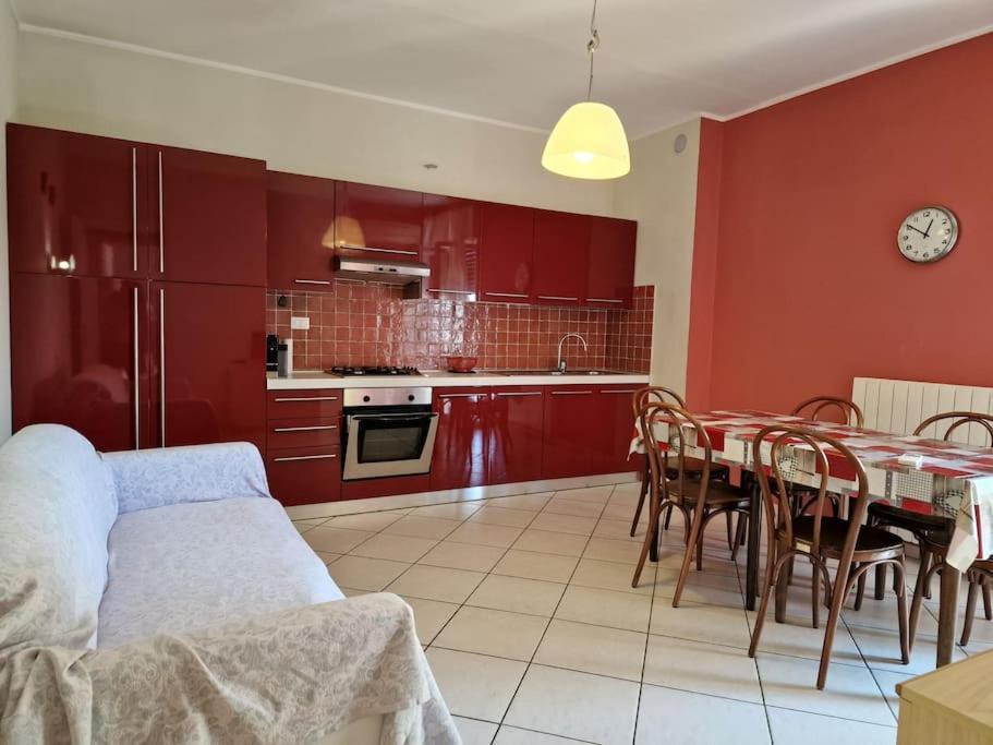 50 Metri Dal Mare - Free Parking E A/C Apartment Пиетра Лигуре Екстериор снимка