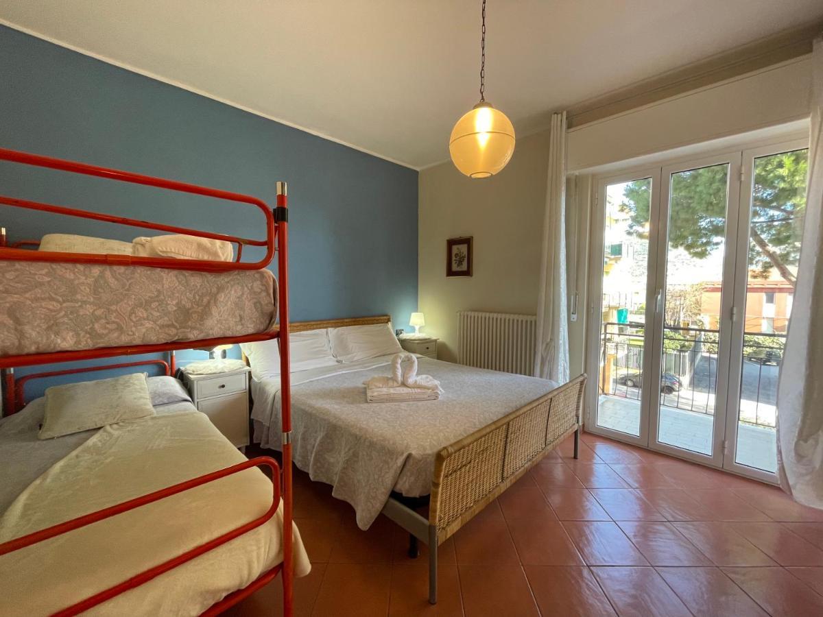 50 Metri Dal Mare - Free Parking E A/C Apartment Пиетра Лигуре Екстериор снимка