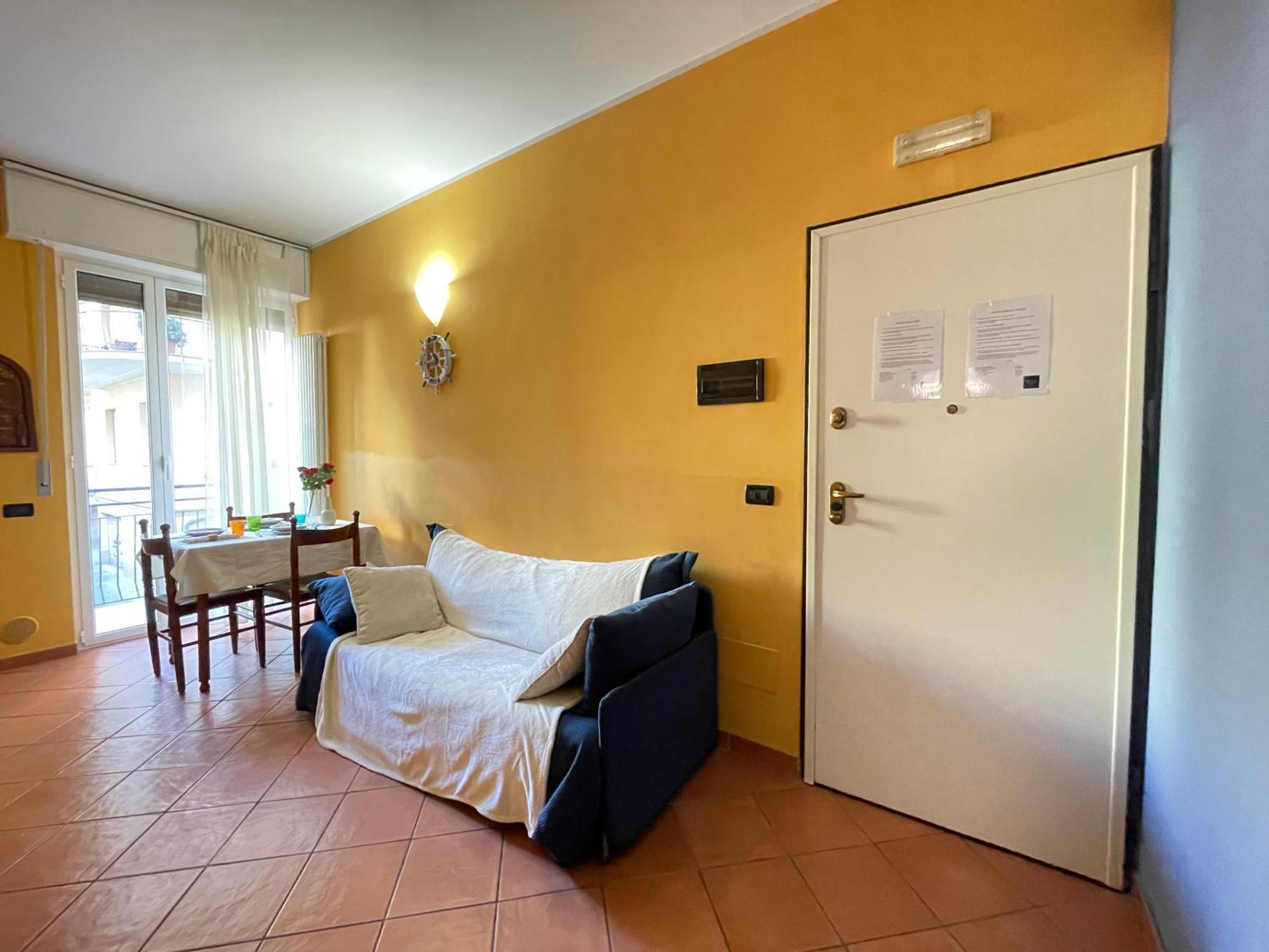50 Metri Dal Mare - Free Parking E A/C Apartment Пиетра Лигуре Екстериор снимка