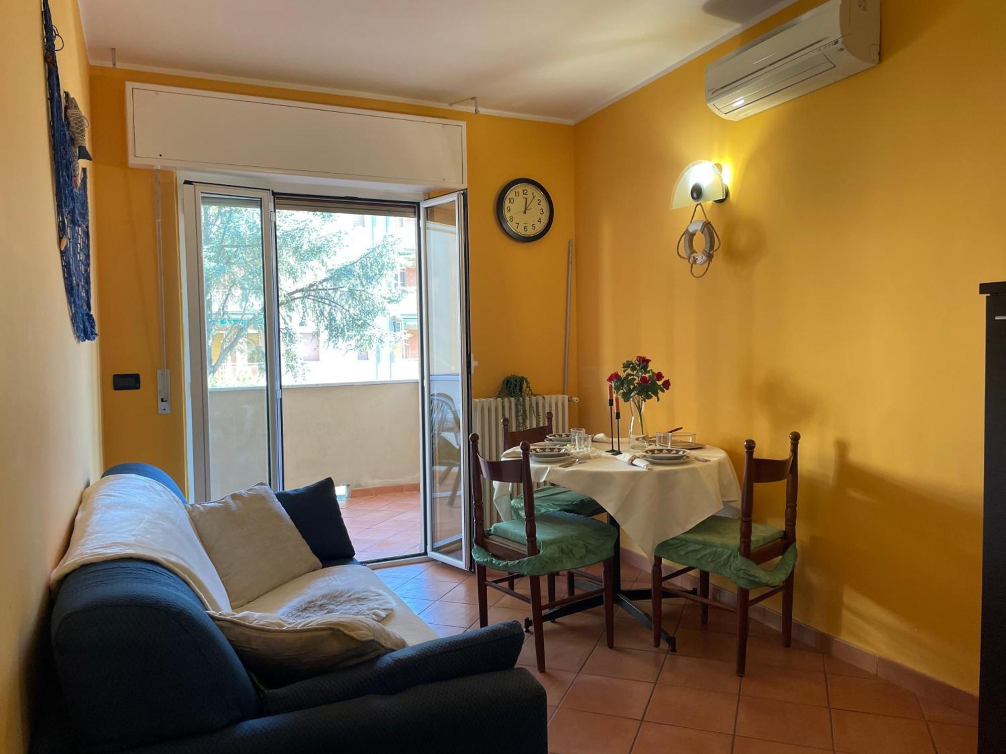 50 Metri Dal Mare - Free Parking E A/C Apartment Пиетра Лигуре Стая снимка