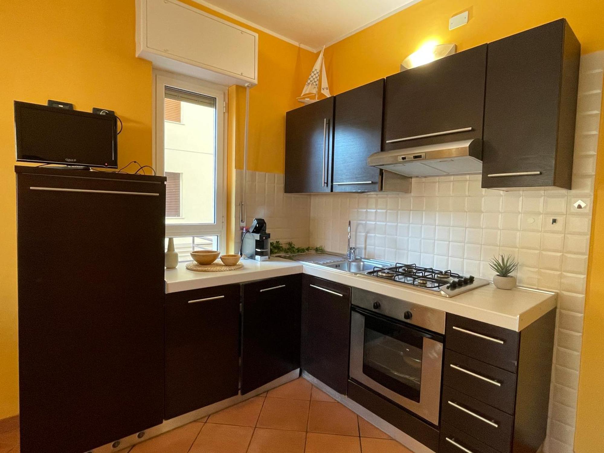 50 Metri Dal Mare - Free Parking E A/C Apartment Пиетра Лигуре Екстериор снимка
