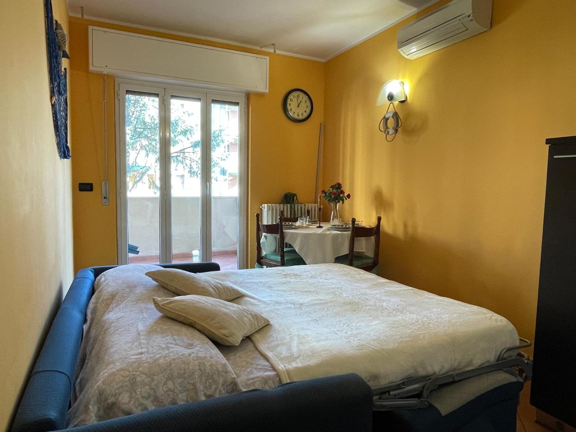 50 Metri Dal Mare - Free Parking E A/C Apartment Пиетра Лигуре Екстериор снимка